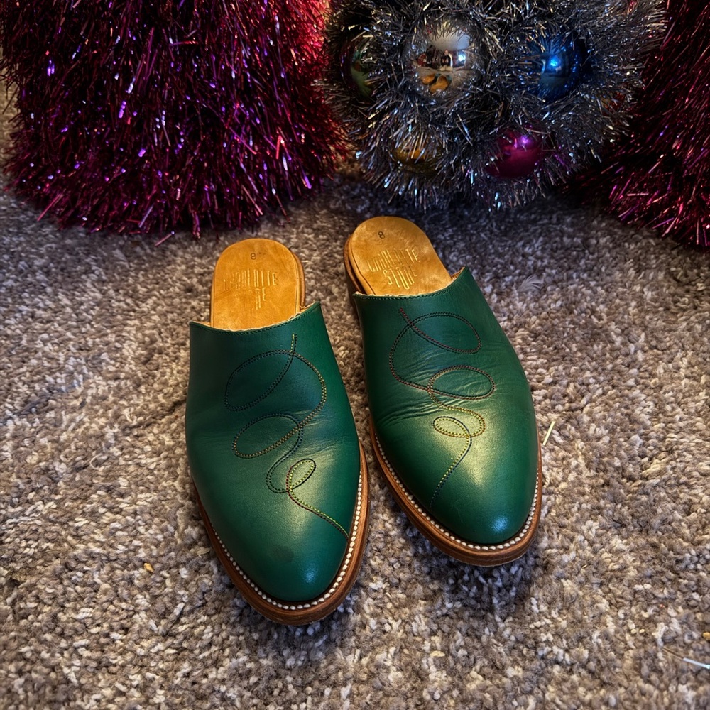Charlotte Stone Green Leather women’s mules Slip-Ons